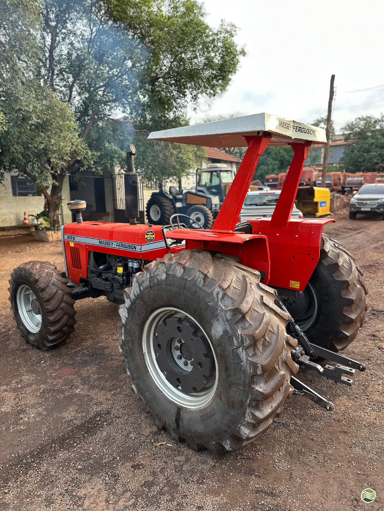 MF 296 de Luizinho Tratores